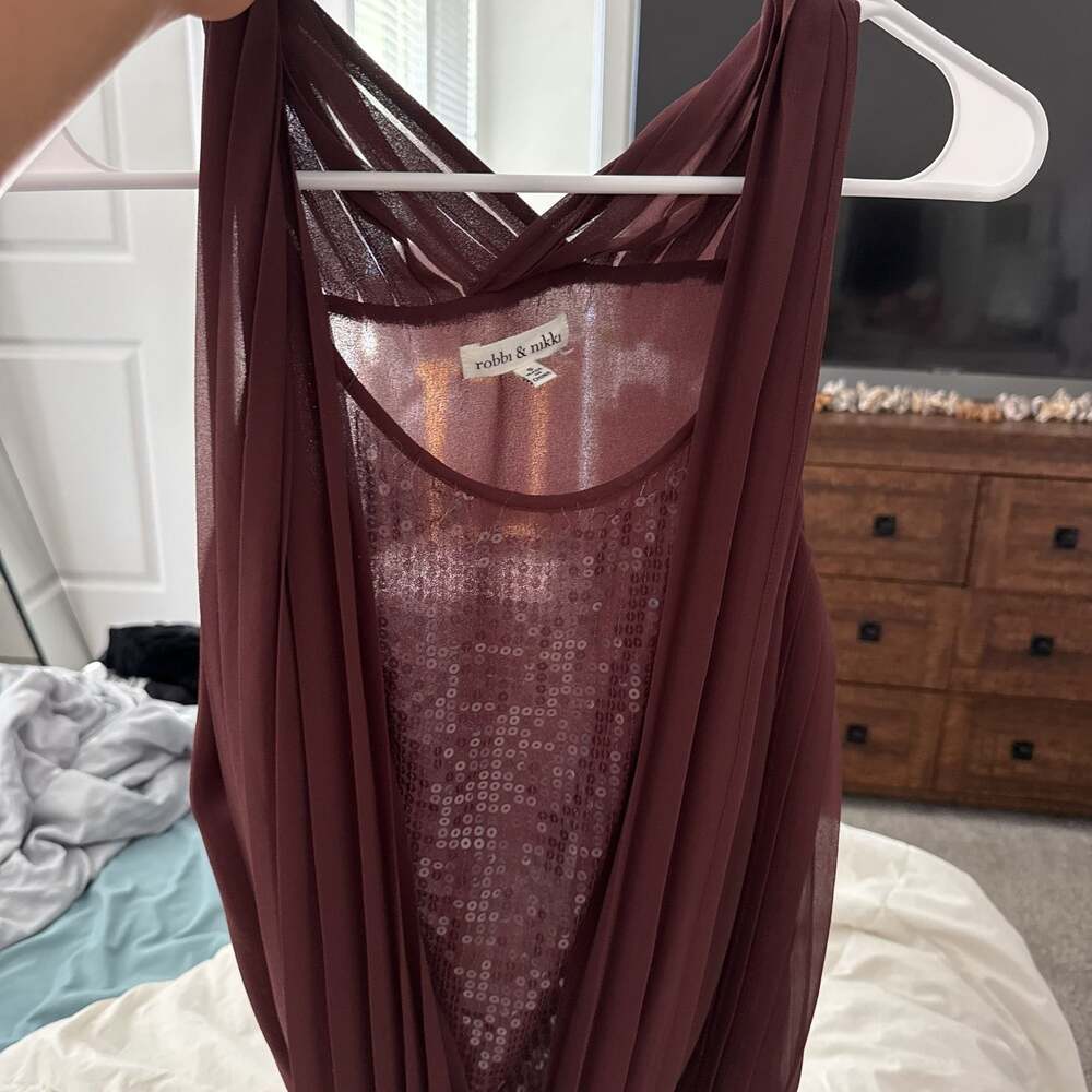 Robbi & Nikki Womens Sleeveless Sequined Blouse Burgundy